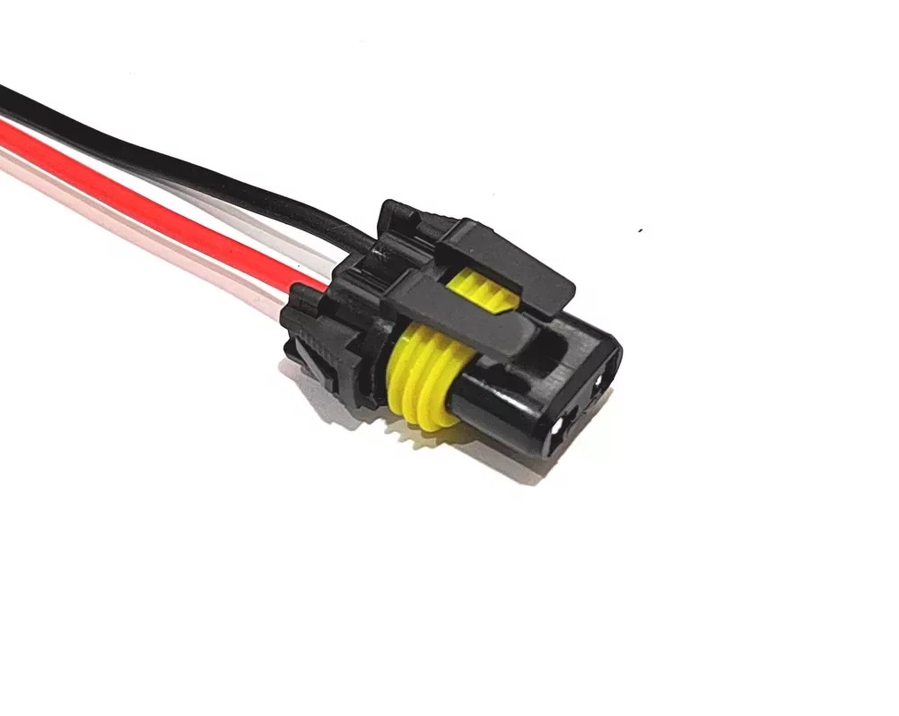 Колодка для лампы HB4 цоколь P22d 2-конт прямая с проводами 1шт